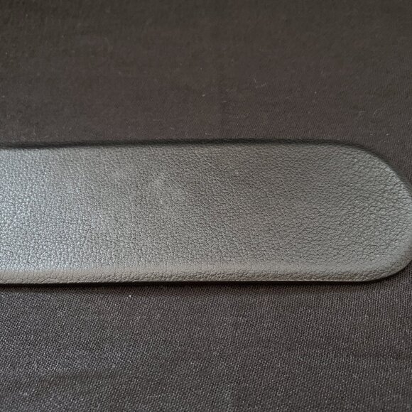 Chanel Black Calfskin Belt Silver CC Buckle (95/38) 2000 - Picture 7 of 14